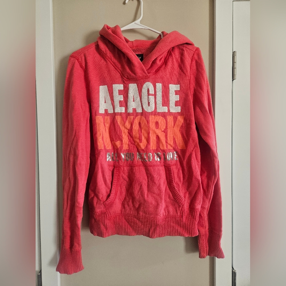American Eagle Coral Red Hoodie Sweater Vintage Style Medium Thick Warm Lounge
